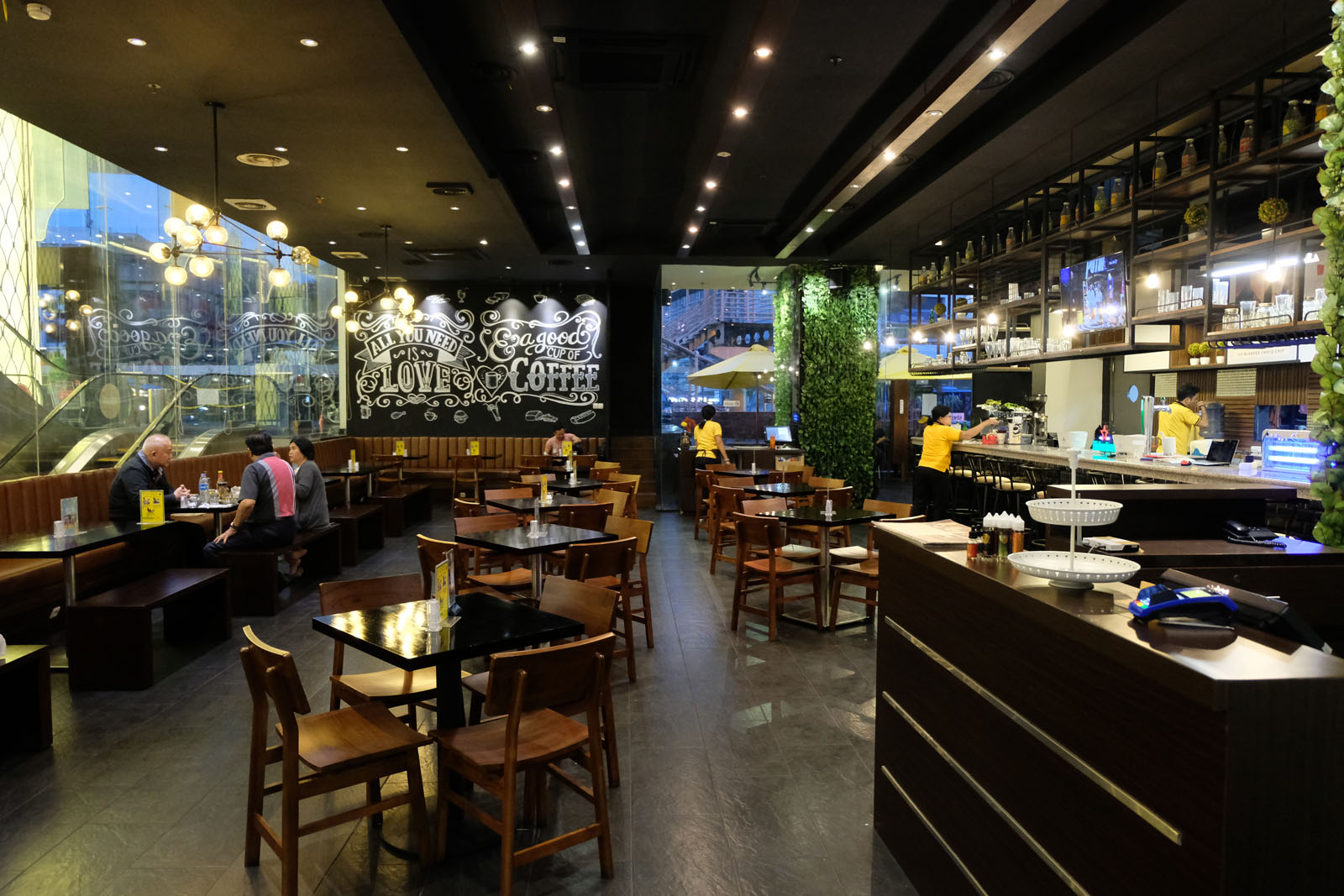 P-And-C-Cafe-Mall-Paragon-Jakarta